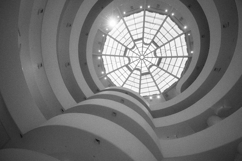 La Scala Elicoidale di Frank Lloyd Wright e il suo celebrato Museo Guggenheim a New York