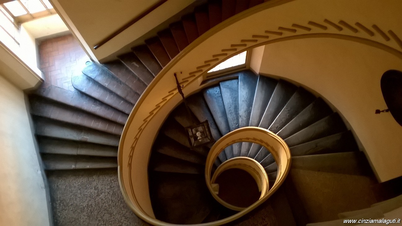 Scale Elicoidali: siamo a Bologna per visitare Palazzo Isolani