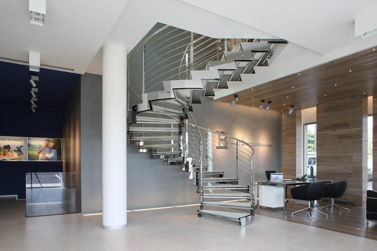 Scala Elicoidale in Metallo modello ETZ2